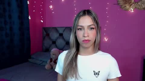 Snapshot of dione_sexyy chatting on December 24, 2024, 3:38 am IG dionemontecarlo19 online show from December 24, 2024, 3:38 am