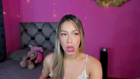 Snapshot of dione_sexyy chatting on February 13, 2025, 8:17 am IG dionemontecarlo19 online show from February 13, 2025, 8:17 am