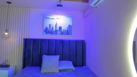 Cristal  online show from June 17, 2026, 3:31 am