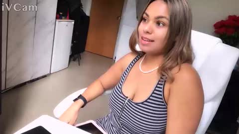 Snapshot of diosadeluniverso_ chatting on November 8, 2025, 8:40 pm diosadeluniverso_ online show from November 8, 2025, 8:40 pm