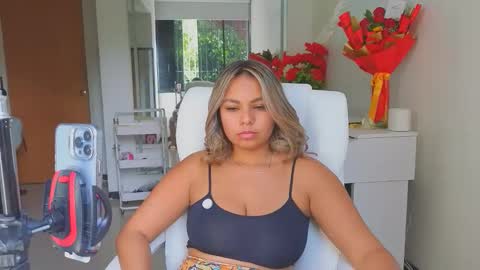 diosadeluniverso_ online show from March 14, 2026, 7:52 pm