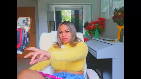 diosadeluniverso_ online show from March 20, 2026, 1:16 pm