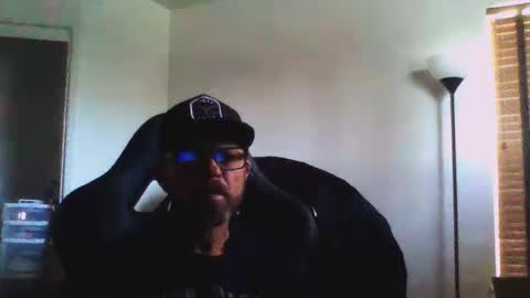 dirtrider15 online show from April 5, 2026, 6:27 pm