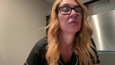 Snapshot of dirtydaisylou chatting on April 2, 2026, 4:04 pm Daisy online show from April 2, 2026, 4:04 pm