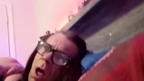 dirtygurl417898 online show from March 1, 2026, 11:23 am