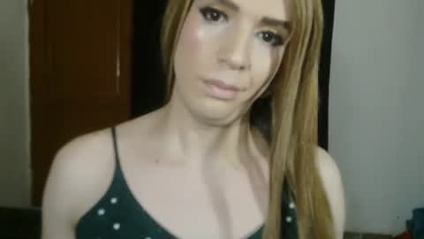 Snapshot of dirtypartylove chatting on April 16, 2026, 2:01 am dirtypartylove online show from April 16, 2026, 2:01 am