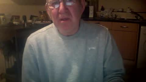 Snapshot of discovery63 chatting on February 21, 2025, 6:37 pm discovery63 online show from February 21, 2025, 6:37 pm