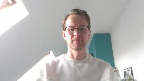 Snapshot of discovery_99 chatting on September 9, 2025, 1:54 pm discovery_99 online show from September 9, 2025, 1:54 pm