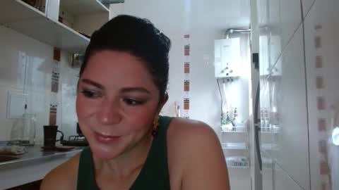 Snapshot of disneey2888 chatting on February 8, 2026, 1:14 pm disneey2888 online show from February 8, 2026, 1:14 pm