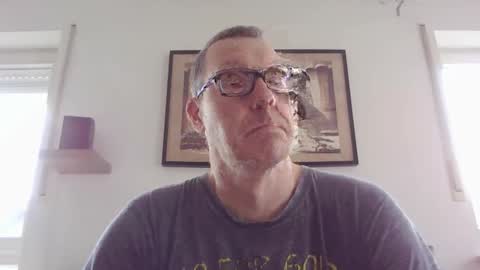 Snapshot of disney0988 chatting on March 21, 2026, 10:31 am disney0988 online show from March 21, 2026, 10:31 am