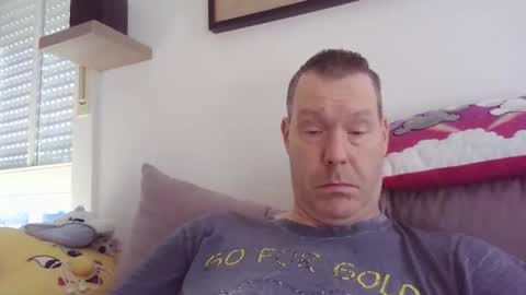 Snapshot of disney0988 chatting on March 22, 2026, 8:18 am disney0988 online show from March 22, 2026, 8:18 am