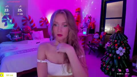 Snapshot of disney__princess chatting on December 25, 2024, 11:54 am JASMINE online show from December 25, 2024, 11:54 am