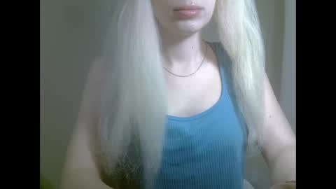 Snapshot of ditamilton chatting on September 25, 2025, 6:11 pm DitaMilton online show from September 25, 2025, 6:11 pm