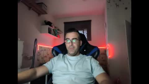 Snapshot of ditos_c chatting on December 9, 2024, 8:33 am ditos_c online show from December 9, 2024, 8:33 am