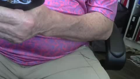 divad74 online show from April 17, 2026, 6:55 pm