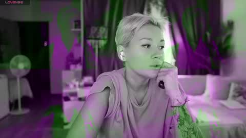 Snapshot of divine_kim chatting on July 15, 2026, 8:36 pm Miss Kim online show from July 15, 2026, 8:36 pm