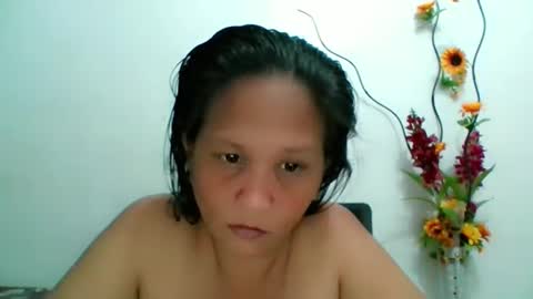 Snapshot of divinegrace10 chatting on January 17, 2025, 3:23 am Divine Grace Close To Your Hear online show from January 17, 2025, 3:23 am