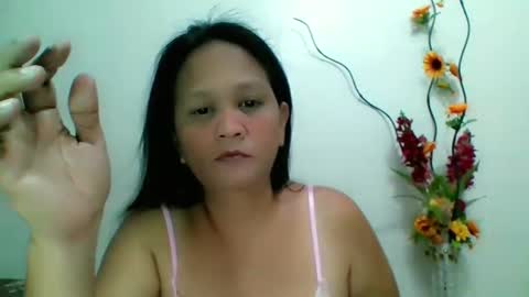 Snapshot of divinegrace10 chatting on January 18, 2025, 7:15 pm Divine Grace Close To Your Hear online show from January 18, 2025, 7:15 pm