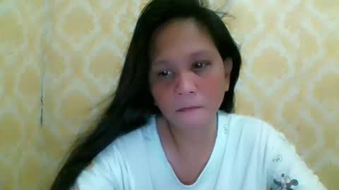 Snapshot of divinegrace10 chatting on April 10, 2026, 2:39 am Divine Grace Close To Your Hear online show from April 10, 2026, 2:39 am