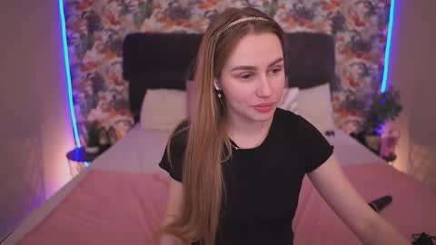 Snapshot of divinejasss chatting on February 3, 2026, 6:22 am DivineJasss online show from February 3, 2026, 6:22 am