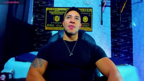 Snapshot of dixon_ray_ chatting on October 27, 2025, 12:47 am Dixon online show from October 27, 2025, 12:47 am