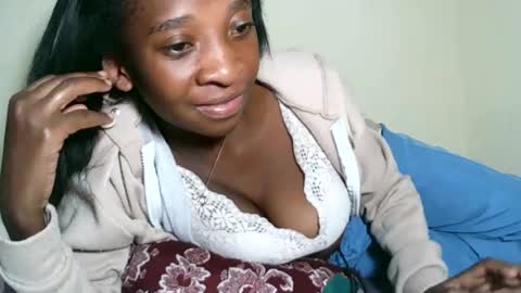 Snapshot of djamellah chatting on July 6, 2026, 3:03 pm djamellah online show from July 6, 2026, 3:03 pm
