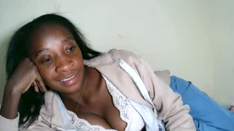 Snapshot of djamellah chatting on July 9, 2026, 5:17 pm djamellah online show from July 9, 2026, 5:17 pm