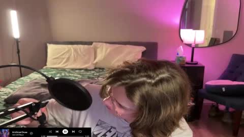 Snapshot of djentslut chatting on December 4, 2024, 7:56 pm djentslut online show from December 4, 2024, 7:56 pm