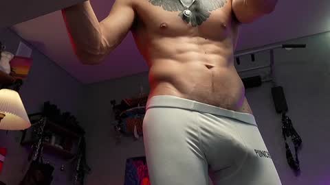 Snapshot of dl_raven chatting on January 31, 2025, 9:05 am Silverhand online show from January 31, 2025, 9:05 am