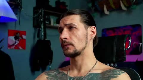 Snapshot of dl_raven chatting on February 21, 2025, 7:01 am Silverhand online show from February 21, 2025, 7:01 am