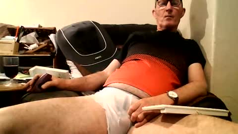 Doggsaur online show from December 27, 2024, 11:39 am