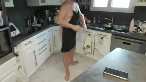 Snapshot of doggydaddi chatting on November 3, 2025, 6:58 am Alex online show from November 3, 2025, 6:58 am