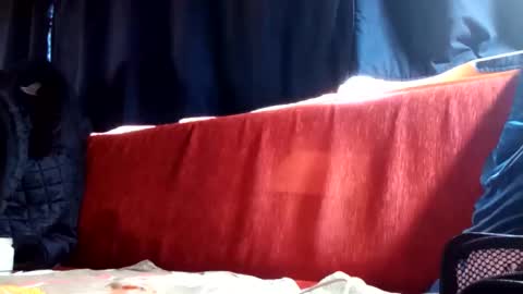 Snapshot of doghouseblue chatting on February 2, 2025, 12:24 pm doghouseblue online show from February 2, 2025, 12:24 pm