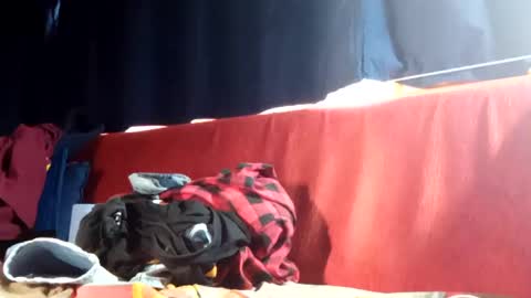 Snapshot of doghouseblue chatting on February 28, 2025, 3:48 pm doghouseblue online show from February 28, 2025, 3:48 pm