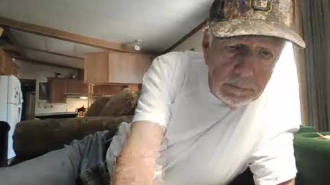 Snapshot of doingmyself69 chatting on April 29, 2026, 8:48 pm doingmyself69 online show from April 29, 2026, 8:48 pm