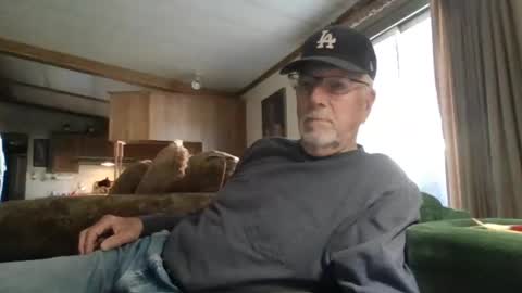 Snapshot of doingmyself69 chatting on May 4, 2026, 4:25 pm doingmyself69 online show from May 4, 2026, 4:25 pm