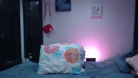 dolceclown_ online show from September 11, 2025, 3:28 am