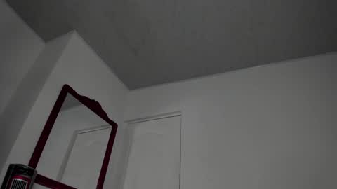 Ludika Santiago online show from December 2, 2024, 10:56 pm