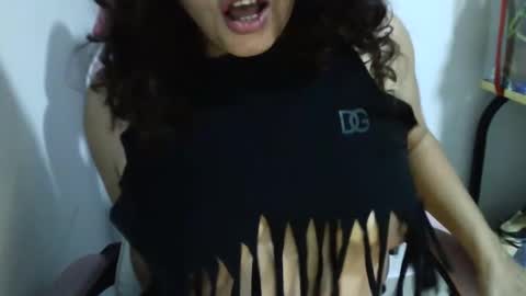 Snapshot of doll78latin chatting on September 23, 2025, 12:52 pm doll78latin online show from September 23, 2025, 12:52 pm