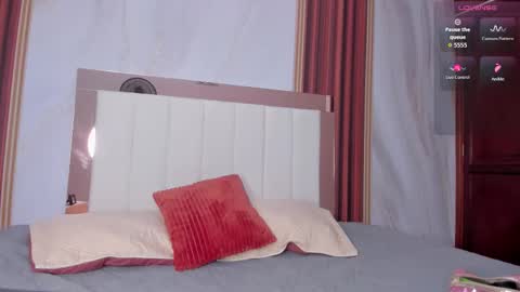 Snapshot of doll_daisy_ chatting on November 7, 2025, 10:59 am doll_daisy_ online show from November 7, 2025, 10:59 am