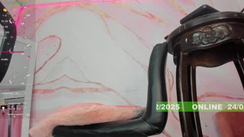 Snapshot of doll_danna chatting on February 25, 2025, 12:58 am Luciana My online show from February 25, 2025, 12:58 am