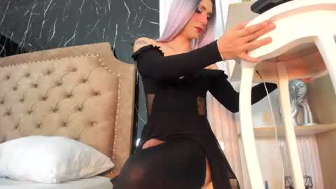 Snapshot of doll_danna chatting on July 17, 2026, 1:01 am Luciana My online show from July 17, 2026, 1:01 am