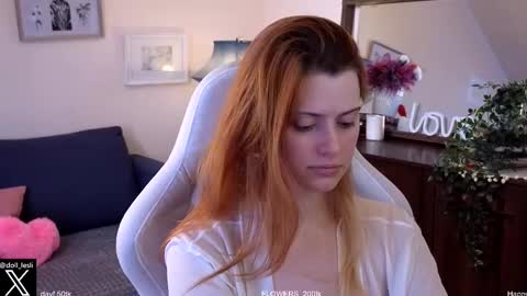 Your doll Lesli online show from March 8, 2025, 9:17 am