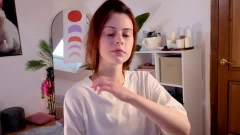 Your doll Lesli online show from April 8, 2026, 1:11 pm