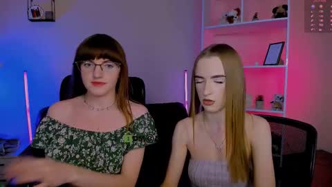 doll_vey online show from November 27, 2025, 8:22 pm