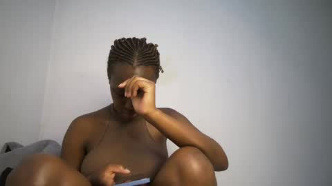 Snapshot of dollberry chatting on February 14, 2025, 9:56 am dollberry online show from February 14, 2025, 9:56 am