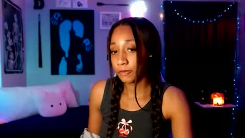 Snapshot of dollfacebeauty_x chatting on October 19, 2025, 1:50 am Princess DollfaceBeauty online show from October 19, 2025, 1:50 am