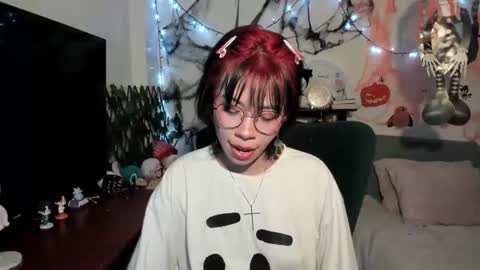 mina online show from October 30, 2025, 9:04 pm