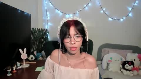 mina online show from November 6, 2025, 2:45 am