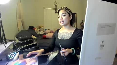 Snapshot of dolllface chatting on March 9, 2025, 1:14 am DOLLLFACE online show from March 9, 2025, 1:14 am